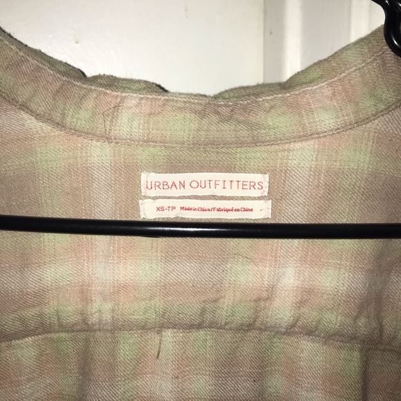 Women’s Urban Outfitters Flannel - Picture 3 of 3